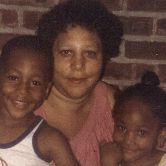 Meet your Posher, Jihan - Picture 1 of 1